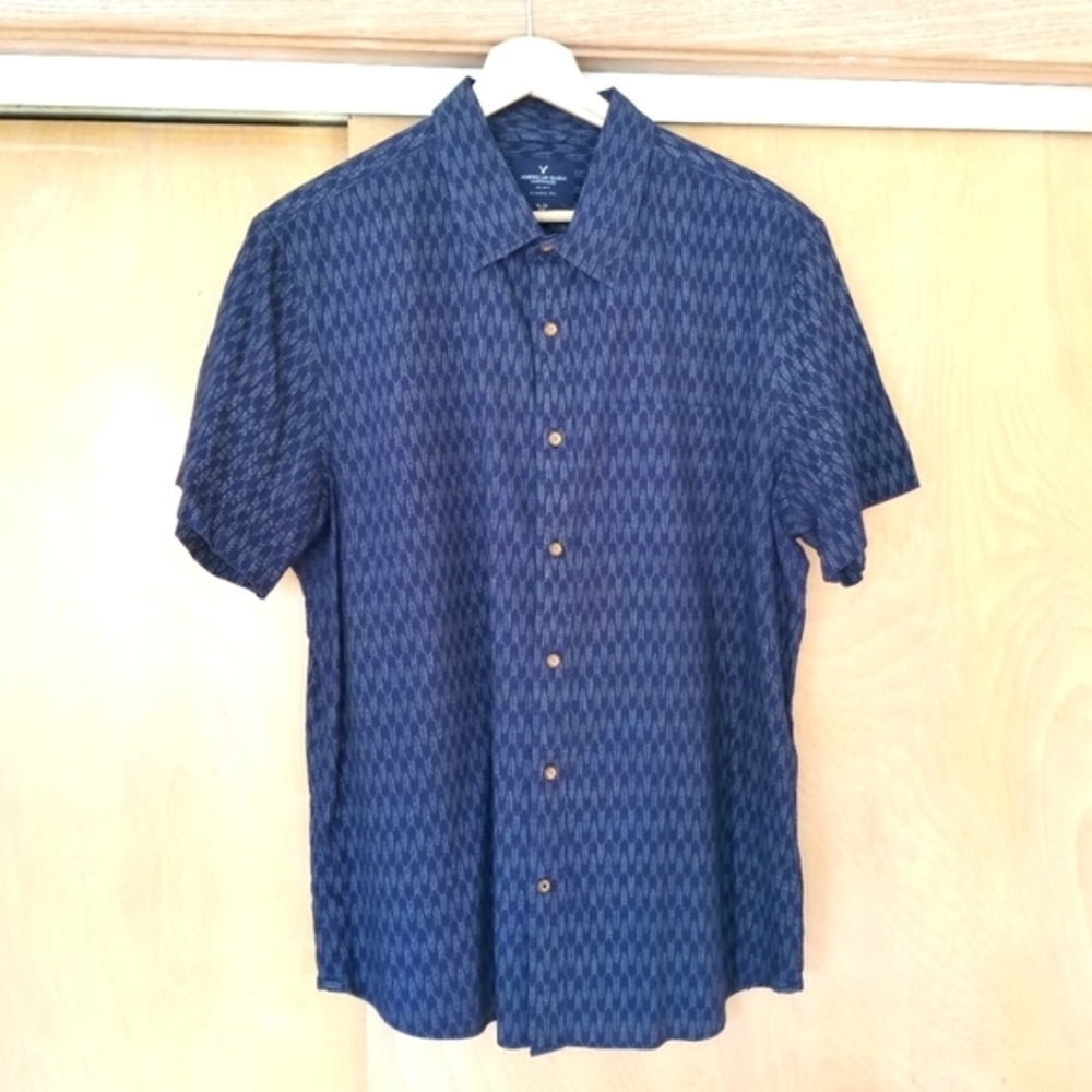 AE Classic Fit Short Sleeve Patterned Button Down - Picture 1 of 4